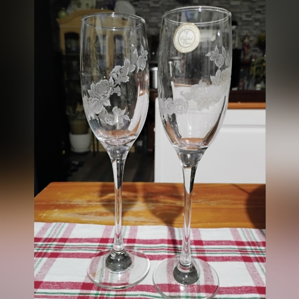 Vintage Avon Crystal Champagne Flutes with White Roses Etching